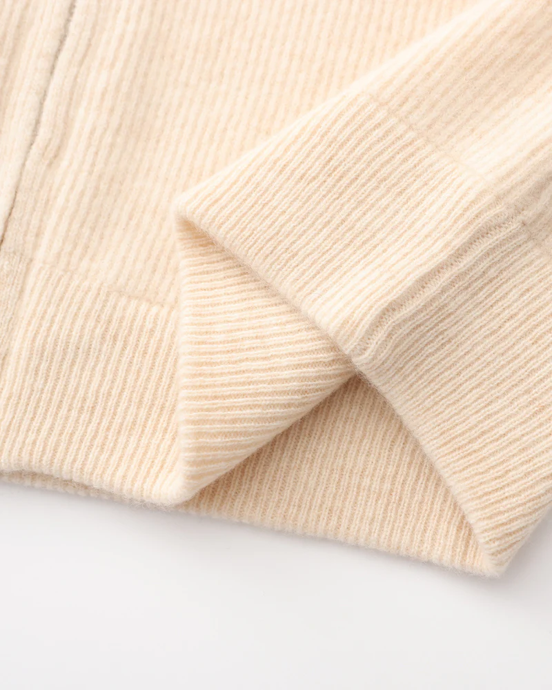 100% Cashmere Vest - Image 12
