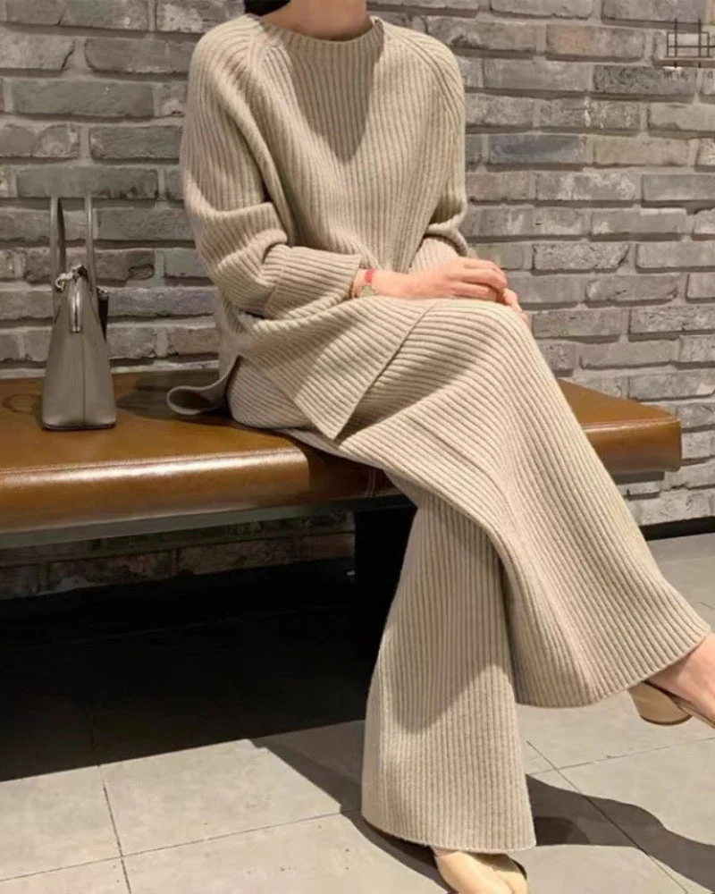 2-piece Premium Loungewear - Image 2