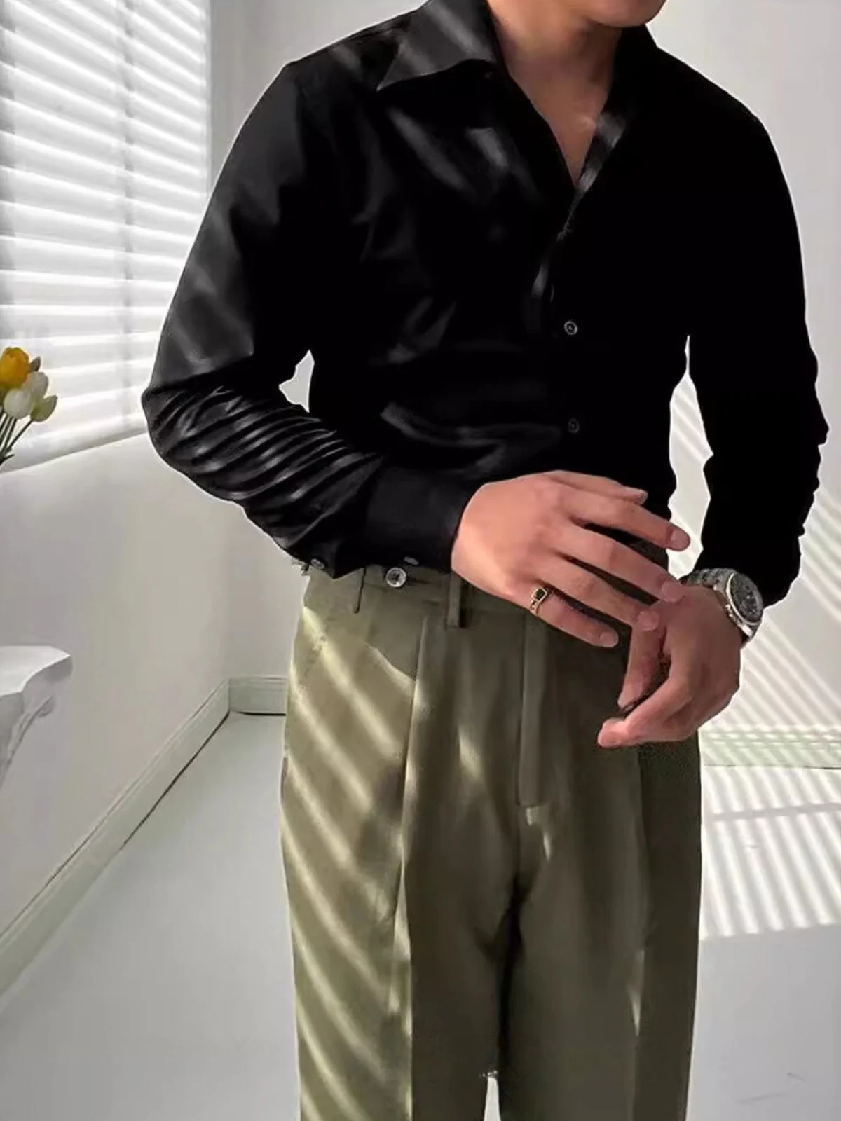 Old Money Italian Athletic V-Neck Bamboo Shirt - Image 3
