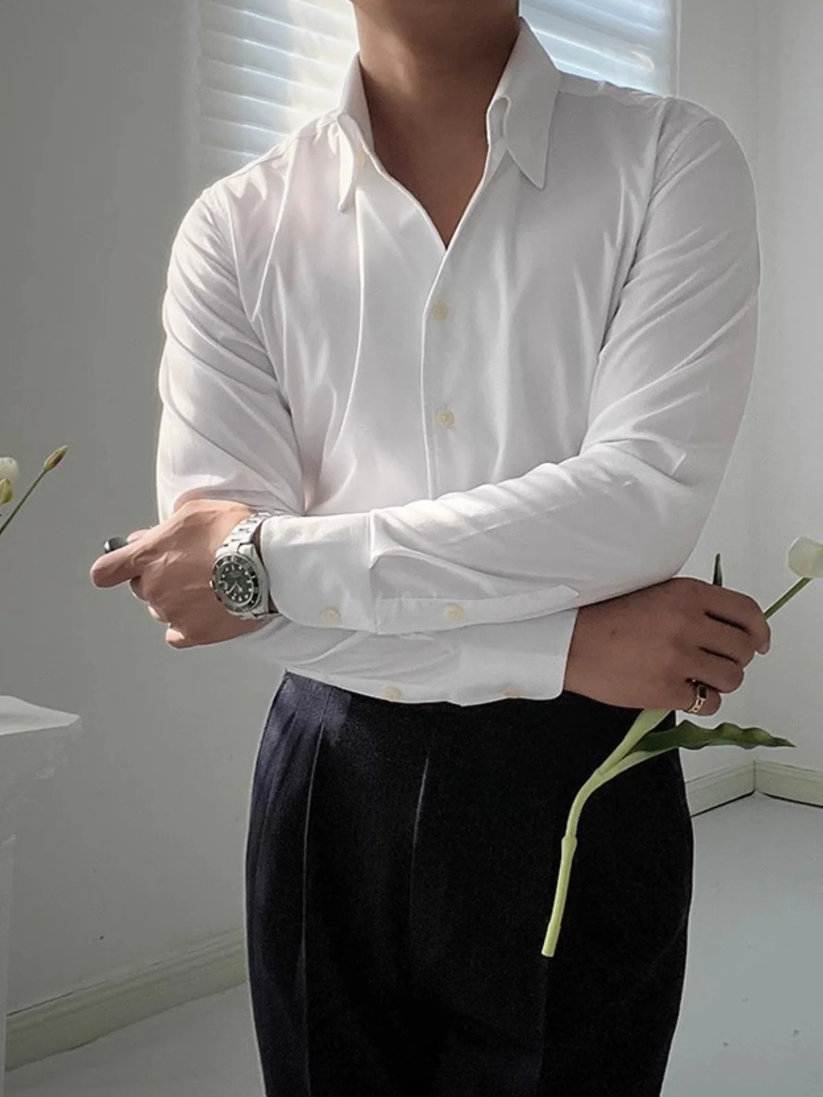 Old Money Italian Athletic V-Neck Bamboo Shirt - Image 4