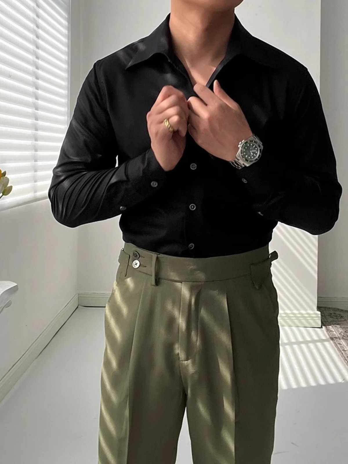 Old Money Italian Athletic V-Neck Bamboo Shirt - Image 9