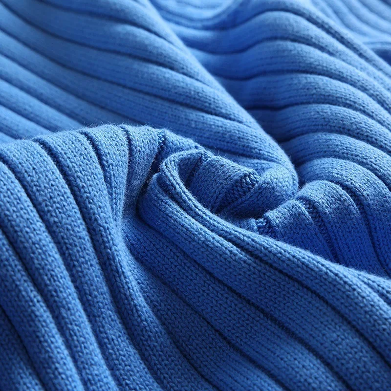 Old Money Ribbed Knit Turtleneck Sweater - Image 3